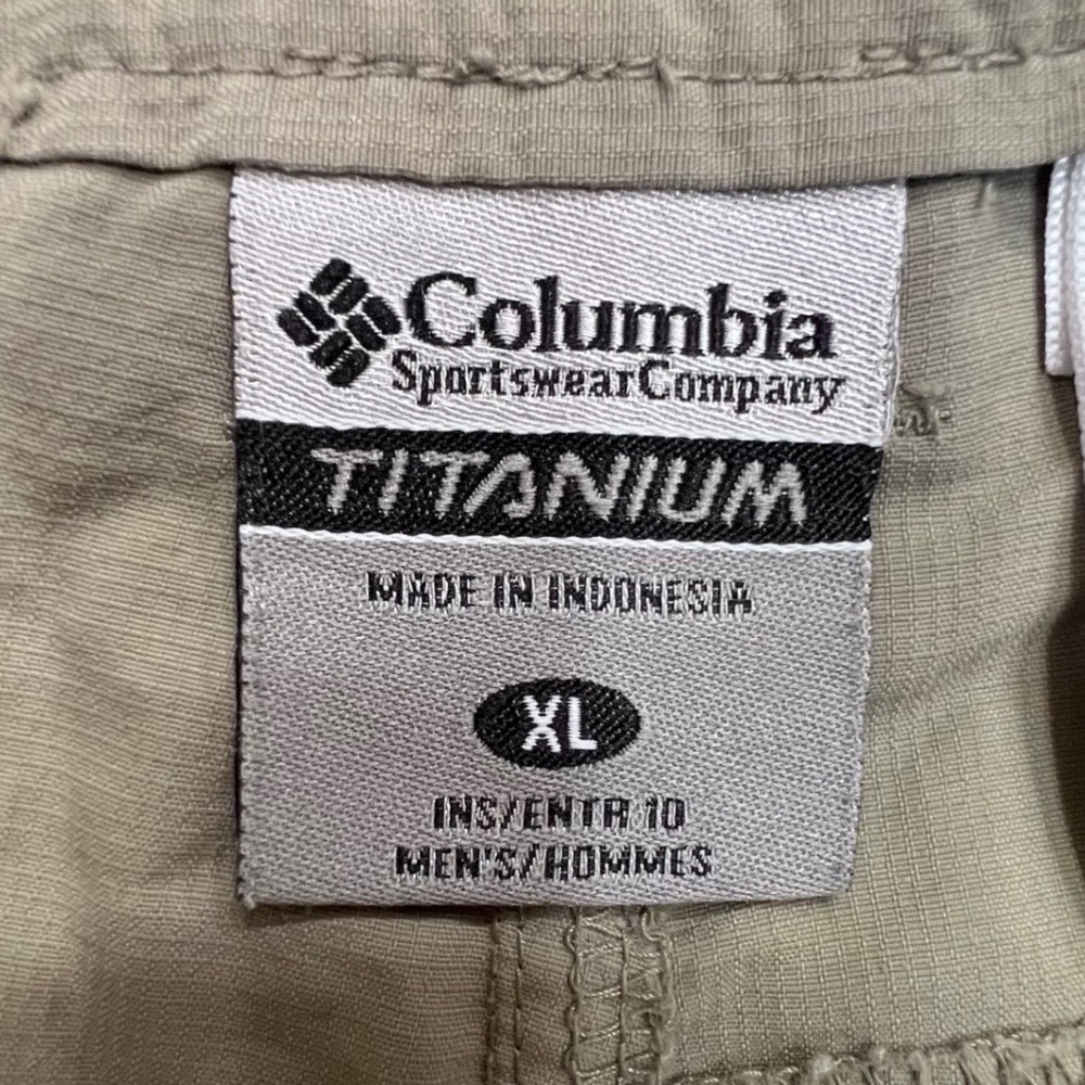 Columbia Titanium Omni-Dry Mens XL Cargo Shorts Khaki Tan Hiking Utility Belted - Picture 3 of 16